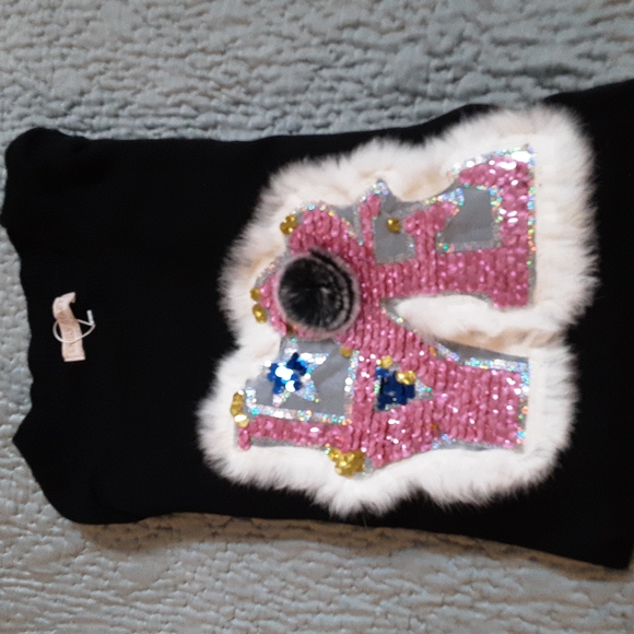Emily Stacy Sweater  Black Embelished with LOVE  m - Picture 1 of 6